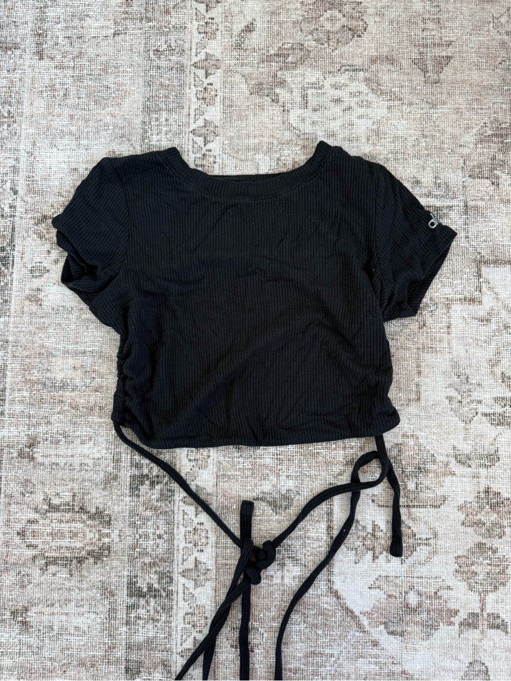 Black alo crop top with tie